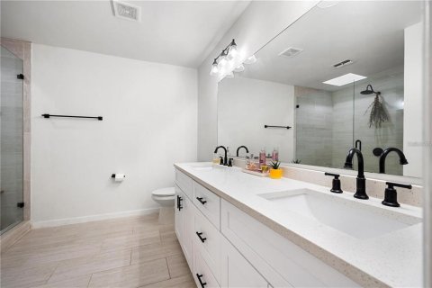 Townhouse in Tierra Verde, Florida 2 bedrooms, 137.03 sq.m. № 2322921 - photo 22