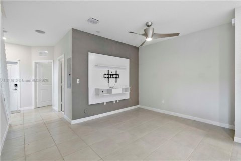 Touwnhouse à vendre à Homestead, Floride: 3 chambres, 123.37 m2 № 1839736 - photo 7