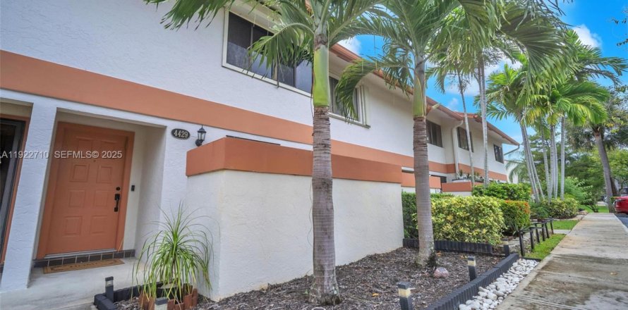 Touwnhouse à Davie, Floride 2 chambres, 123.37 m2 № 1977431