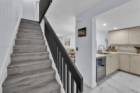 Touwnhouse à vendre à Davie, Floride: 2 chambres, 123.37 m2 № 1977431 - photo 15