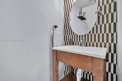 Touwnhouse à vendre à Davie, Floride: 2 chambres, 123.37 m2 № 1977431 - photo 12