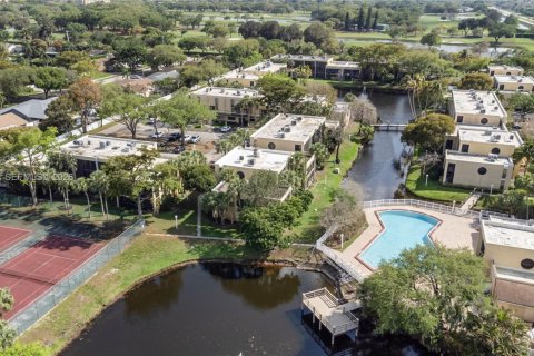 Condominio en venta en Davie, Florida, 2 dormitorios, 114.27 m2 № 2047100 - foto 18