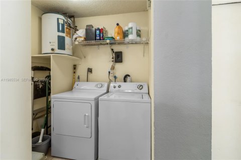 Condominio en venta en Davie, Florida, 2 dormitorios, 114.27 m2 № 2047100 - foto 8