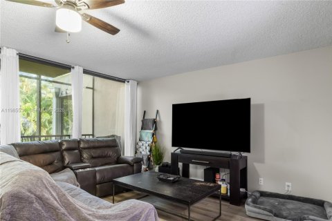 Condominio en venta en Davie, Florida, 2 dormitorios, 114.27 m2 № 2047100 - foto 2