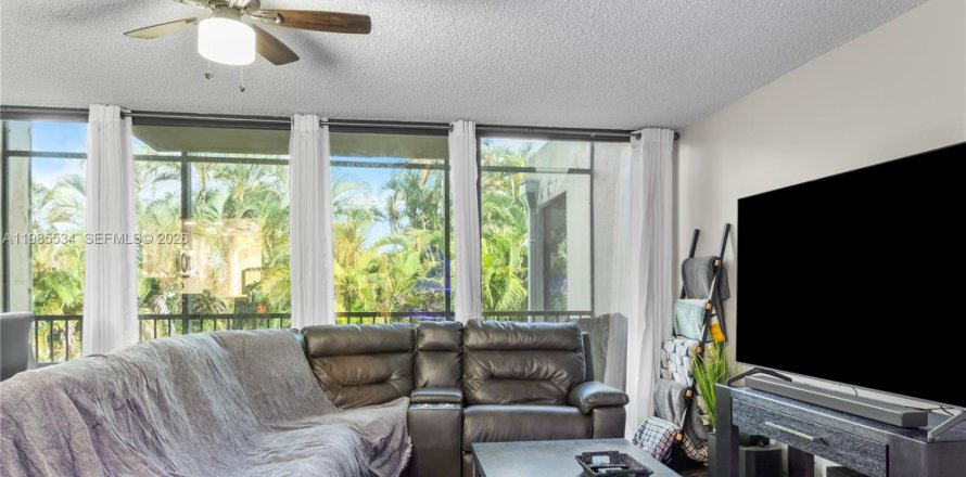 Condominio en Davie, Florida, 2 dormitorios  № 2047100