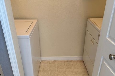 Condominio en alquiler en Orlando, Florida, 2 dormitorios, 98.85 m2 № 1882873 - foto 27