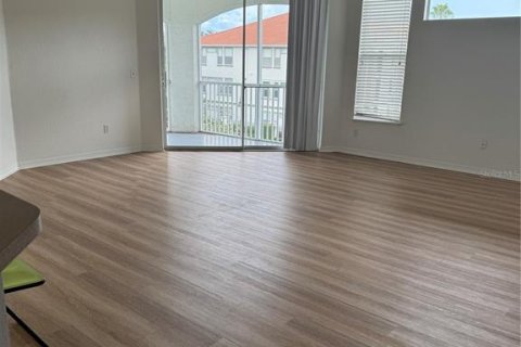 Condominio en alquiler en Orlando, Florida, 2 dormitorios, 98.85 m2 № 1882873 - foto 6