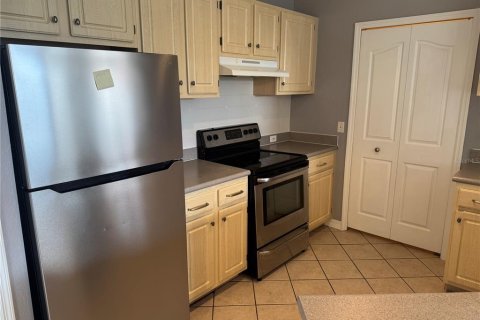 Condominio en alquiler en Orlando, Florida, 2 dormitorios, 98.85 m2 № 1882873 - foto 1