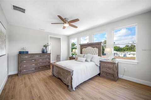 Villa ou maison à vendre à Saint Petersburg, Floride: 5 chambres, 267.65 m2 № 2091434 - photo 21