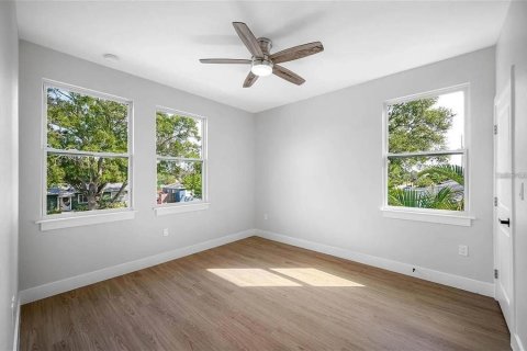 Villa ou maison à vendre à Saint Petersburg, Floride: 5 chambres, 267.65 m2 № 2091434 - photo 19