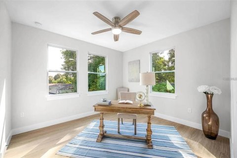 Villa ou maison à vendre à Saint Petersburg, Floride: 5 chambres, 267.65 m2 № 2091434 - photo 8