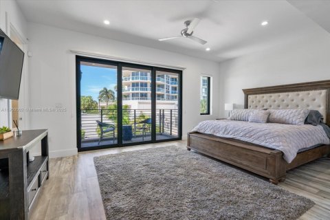 Villa ou maison à louer à Hollywood, Floride: 4 chambres, 254.18 m2 № 1951891 - photo 23