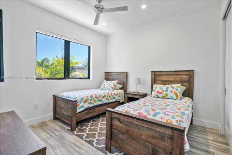 Villa ou maison à louer à Hollywood, Floride: 4 chambres, 254.18 m2 № 1951891 - photo 29