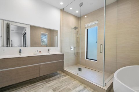 Villa ou maison à louer à Hollywood, Floride: 4 chambres, 254.18 m2 № 1951891 - photo 26