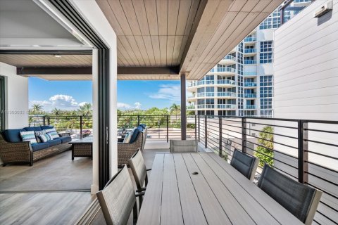 Villa ou maison à louer à Hollywood, Floride: 4 chambres, 254.18 m2 № 1951891 - photo 16