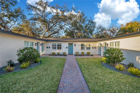 Apartment in Lakeland, Florida 2 bedrooms, 69.68 sq.m. № 2239204