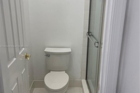 Adosado en venta en Lauderdale Lakes, Florida, 2 dormitorios, 146.23 m2 № 1945847 - foto 13