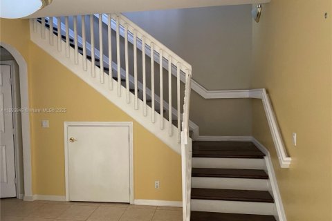 Adosado en venta en Lauderdale Lakes, Florida, 2 dormitorios, 146.23 m2 № 1945847 - foto 4