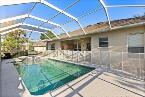 House in Tampa, Florida 4 bedrooms, 204.29 sq.m. № 2139998 - photo 18