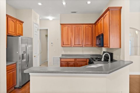 House in Tampa, Florida 4 bedrooms, 204.29 sq.m. № 2139998 - photo 9