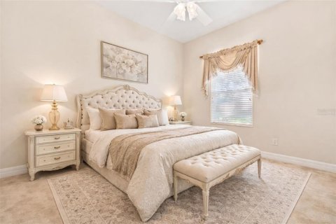 House in Tampa, Florida 4 bedrooms, 204.29 sq.m. № 2139998 - photo 12