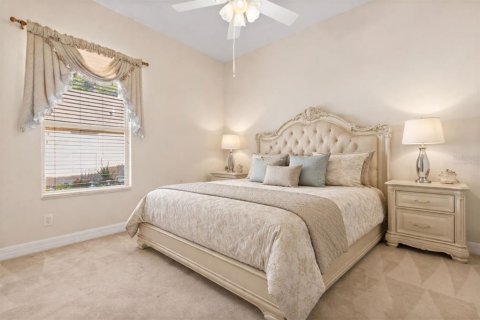 House in Tampa, Florida 4 bedrooms, 204.29 sq.m. № 2139998 - photo 15