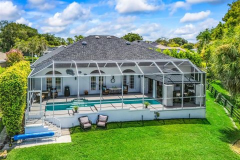 House in The Villages, Florida 3 bedrooms, 257.71 sq.m. № 2223275 - photo 2