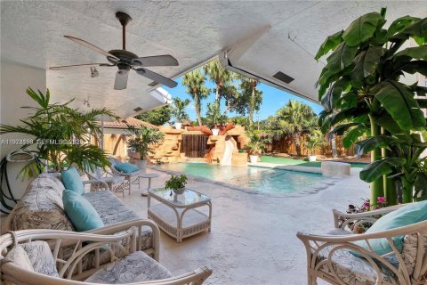 Villa ou maison à vendre à Boca Raton, Floride: 4 chambres, 273.13 m2 № 2041283 - photo 28