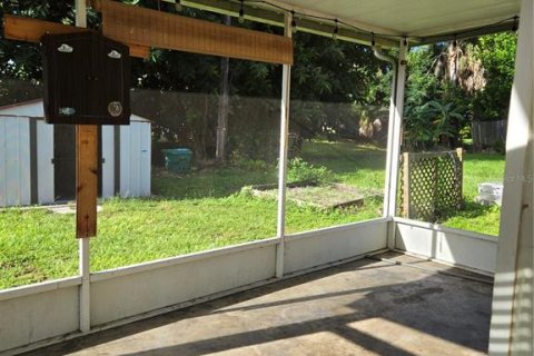 House in Sarasota, Florida 3 bedrooms, 102.19 sq.m. № 2387572 - photo 10
