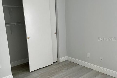Condo in Fort Myers, Florida, 2 bedrooms  № 1918990 - photo 12