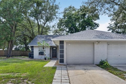 Villa ou maison à Oviedo, Floride 3 chambres, 136.57 m2 № 2259548