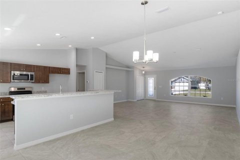 Casa en venta en Weeki Wachee, Florida, 3 dormitorios, 171.87 m2 № 1886188 - foto 13