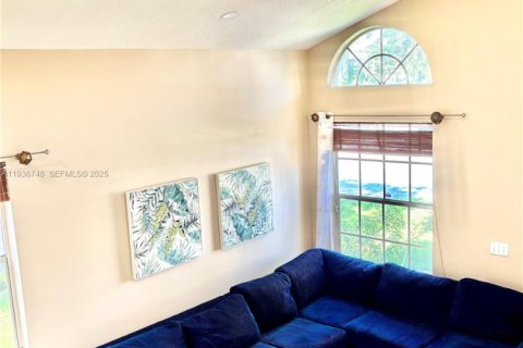 Villa ou maison à vendre à Coral Springs, Floride: 4 chambres, 190.26 m2 № 1994741 - photo 9