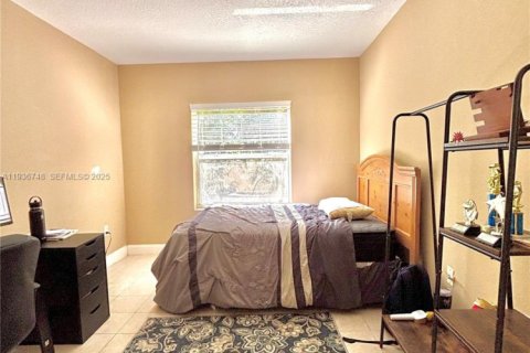 Villa ou maison à vendre à Coral Springs, Floride: 4 chambres, 190.26 m2 № 1994741 - photo 15