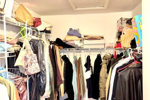 Villa ou maison à vendre à Coral Springs, Floride: 4 chambres, 190.26 m2 № 1994741 - photo 14