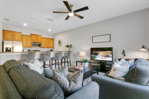Adosado en venta en Kissimmee, Florida, 4 dormitorios, 176.7 m2 № 2221919 - foto 3