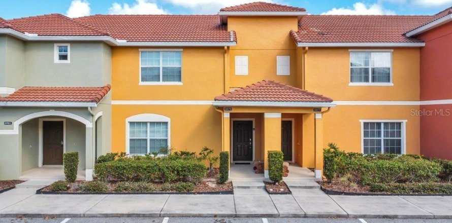 Adosado en Kissimmee, Florida 4 dormitorios, 176.7 m2 № 2221919