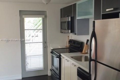 Купить кондоминиум в Майами-Бич, Флорида 40.6м2, № 1930814 - фото 8