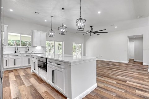 Купить виллу или дом в Мимс, Флорида 7 комнат, 203.46м2, № 1906286 - фото 19