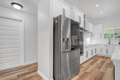 Купить виллу или дом в Мимс, Флорида 7 комнат, 203.46м2, № 1906286 - фото 18