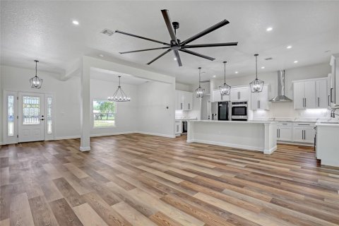 Купить виллу или дом в Мимс, Флорида 7 комнат, 203.46м2, № 1906286 - фото 13