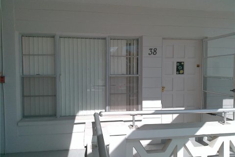 Condominio en venta en Clearwater, Florida, 2 dormitorios, 102.19 m2 № 2094528 - foto 2