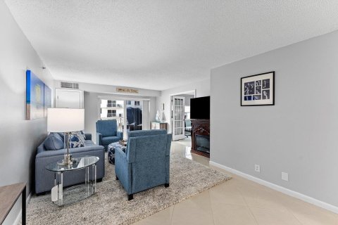 Copropriété à louer à Highland Beach, Floride: 2 chambres, 97.55 m2 № 2432514 - photo 21