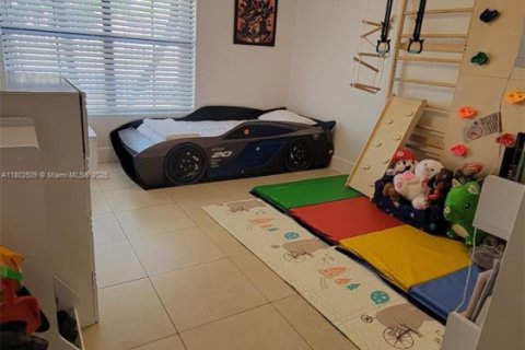 Condo in Miami, Florida, 2 bedrooms  № 1686192 - photo 12