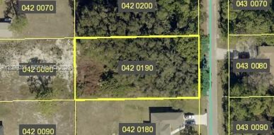 Immobilier commercial à Lehigh Acres, Floride № 2399697