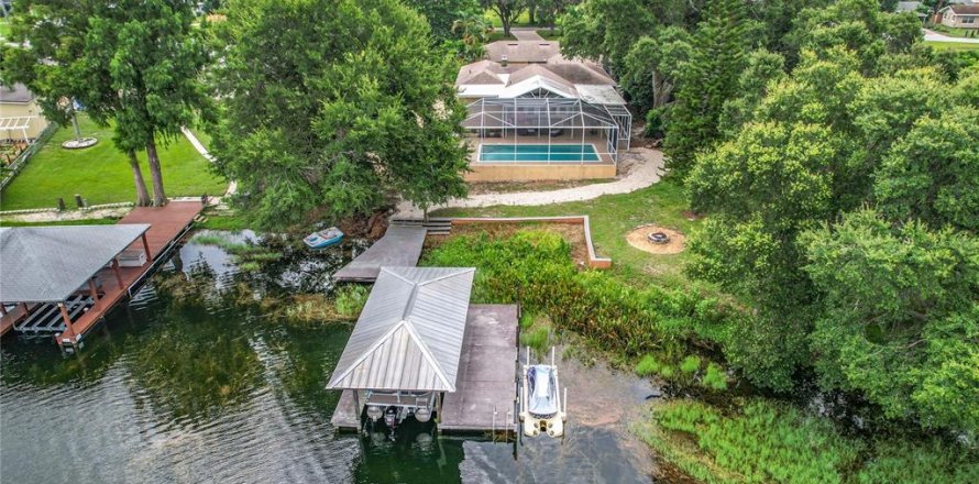 Casa en Winter Haven, Florida 3 dormitorios, 176.51 m2 № 1876076
