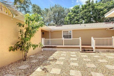 Casa en venta en Winter Haven, Florida, 3 dormitorios, 176.51 m2 № 1876076 - foto 10