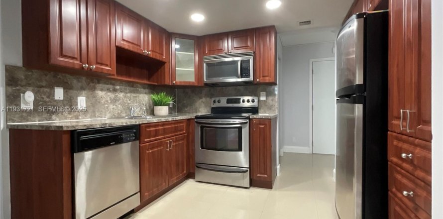 Apartamento en Miami, Florida 2 dormitorios, 84.63 m2 № 1992060