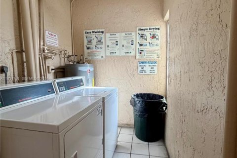 Appartement à louer à Miami, Floride: 2 chambres, 84.63 m2 № 1992060 - photo 8