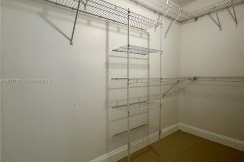 Appartement à louer à Miami, Floride: 2 chambres, 84.63 m2 № 1992060 - photo 12